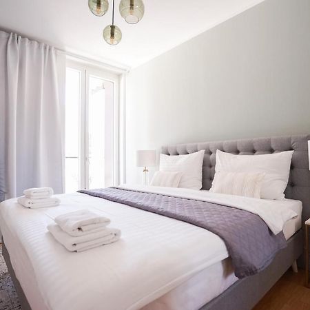 Exclusive 2-Bedroom Condo With Pool & Balcony Wiedeń Zewnętrze zdjęcie